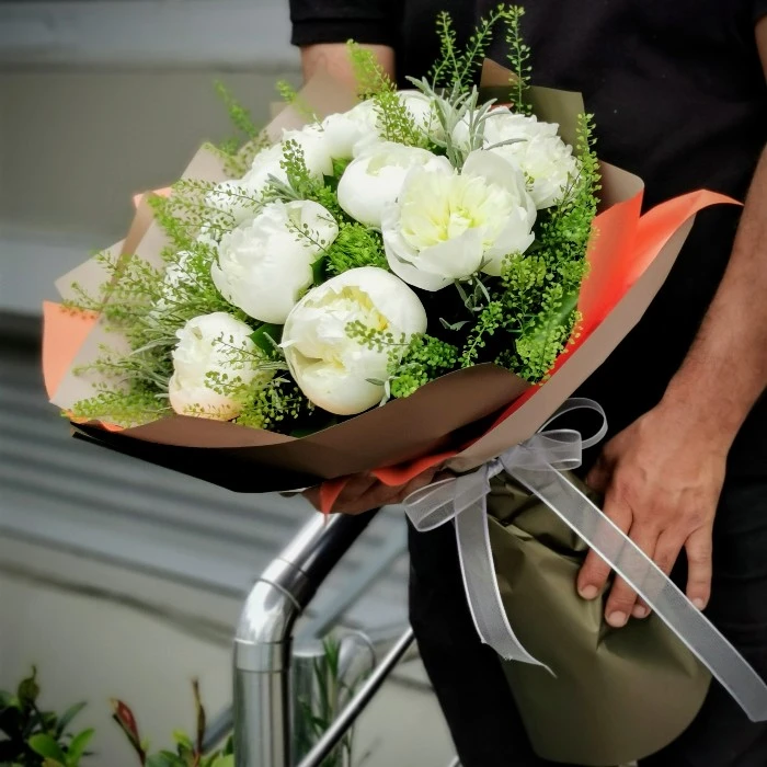 Beyaz Şakayık Buketi