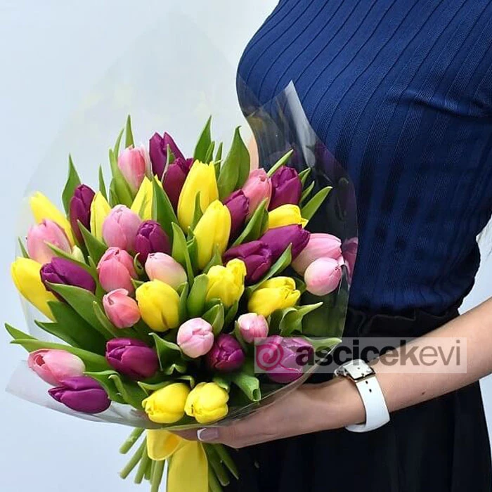 50 Renkli Lale Buketi